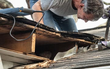 common causes of Dwyrhiw fascia damage