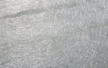 Dwyrhiw laminate fibreglass or shingles?