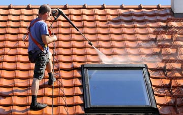 roof cleaning Dwyrhiw, Powys
